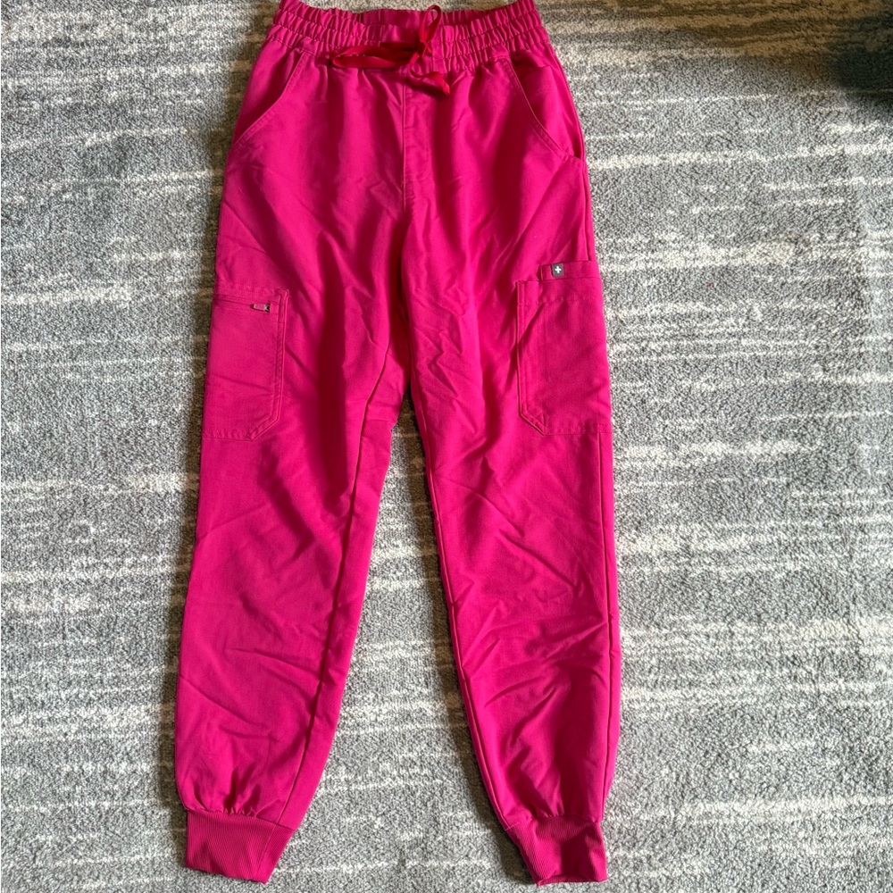 Figs Technical Collection in Bright Pink